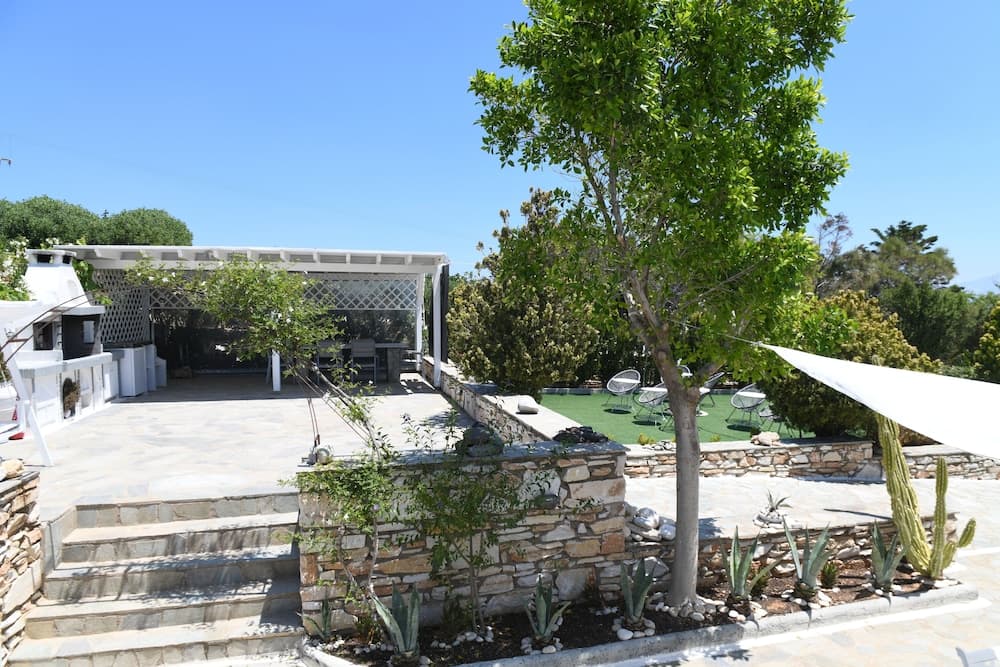 Dryades Gardens & Studios