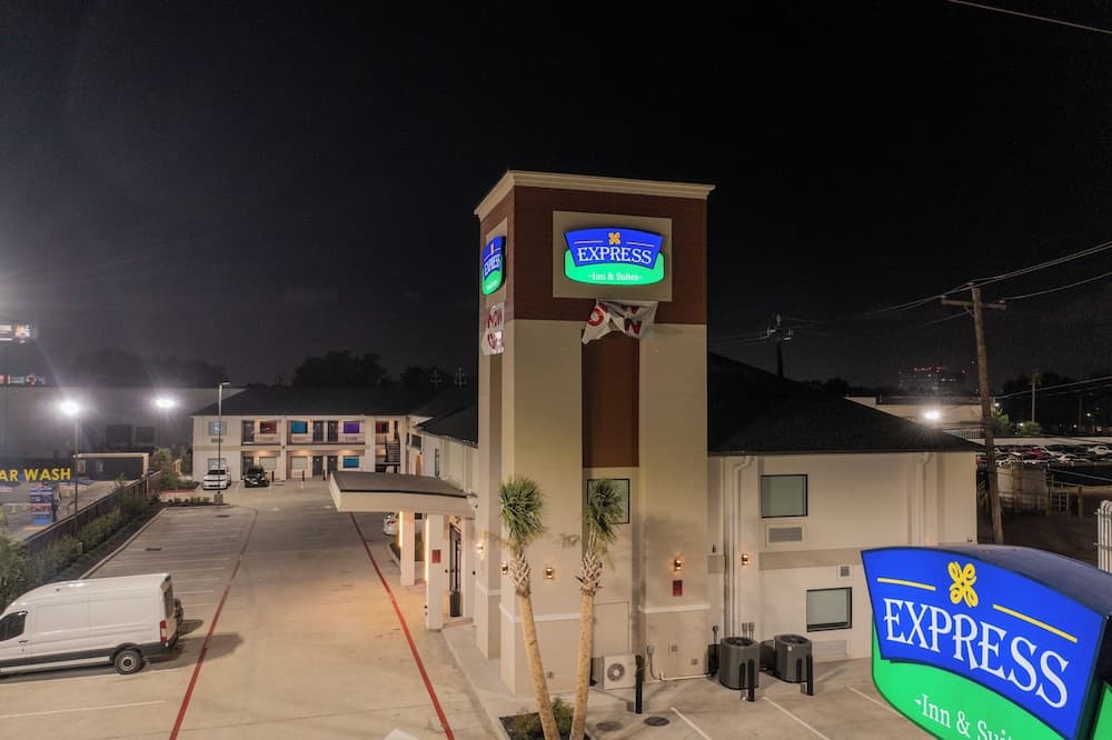 Express Inn & Suites