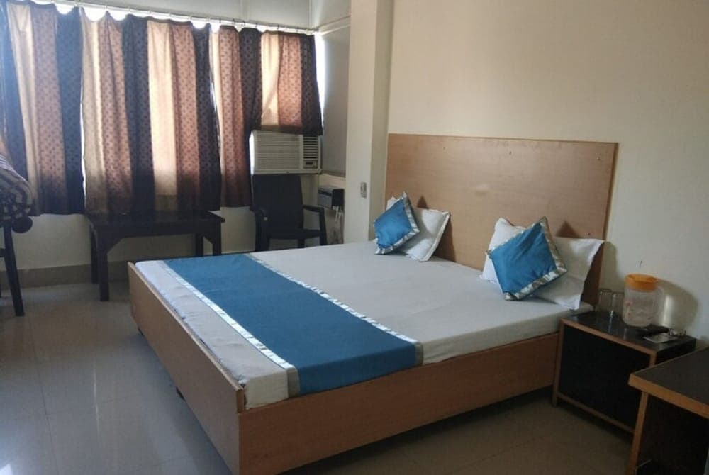 Goroomgo Tourist Home Rishikesh