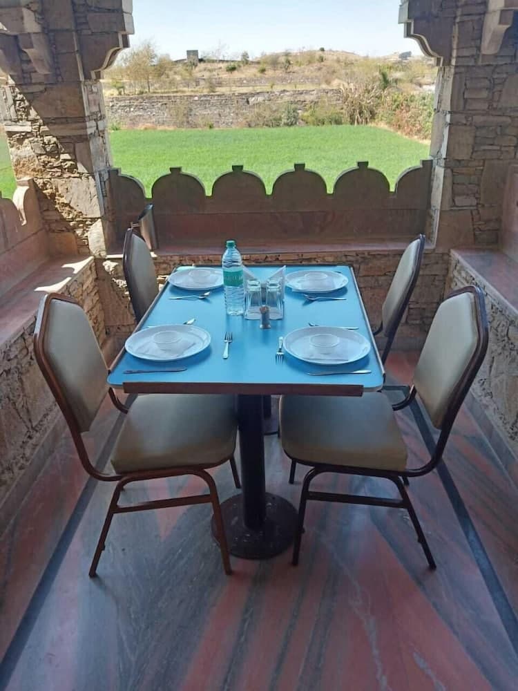 Hotel Indraprasth Heritage Resort
