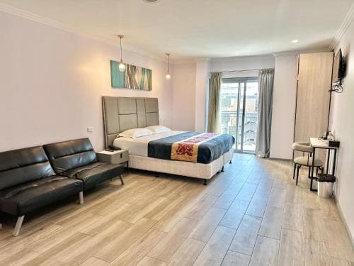 Sydney RiseOn Hotel