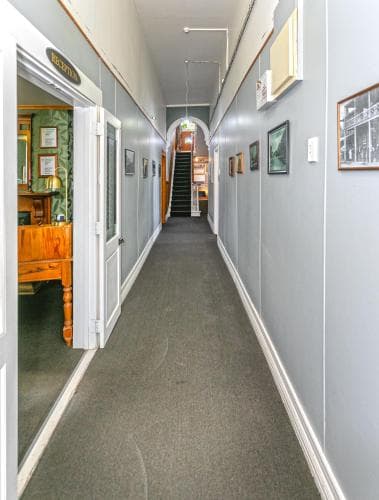 Lady Bowen Bed & Breakfast