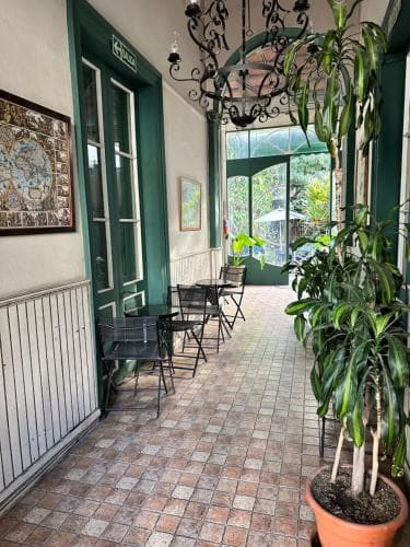 El Chabot Hostel