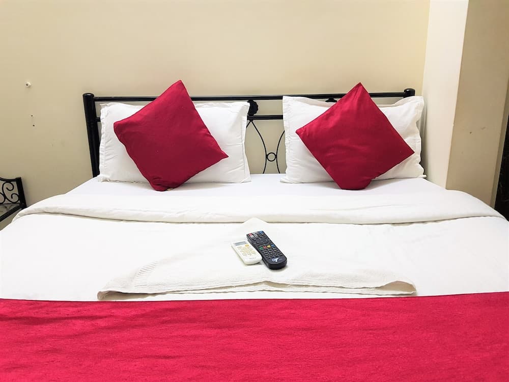 Hexa Star Residency