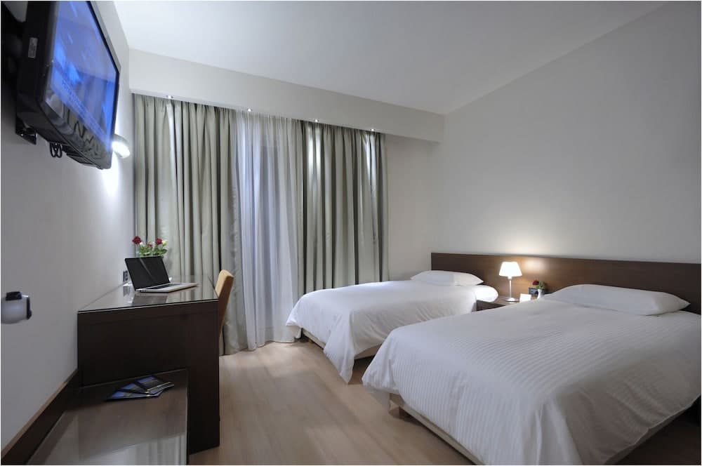 Pharae Palace Hotel