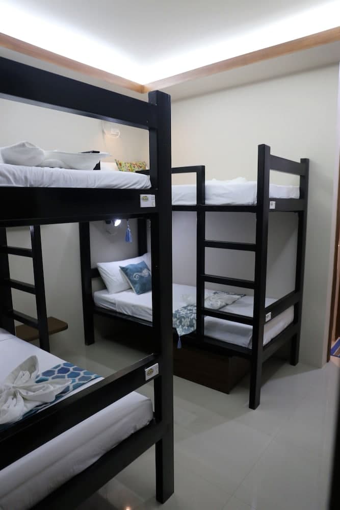 4.13 Suites Hotel