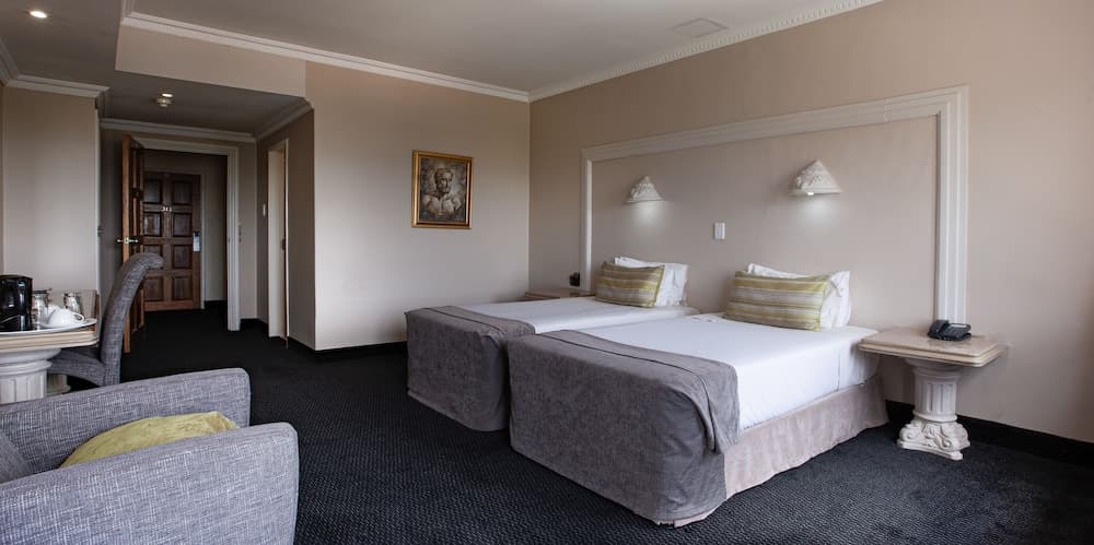 Apollo Hotel