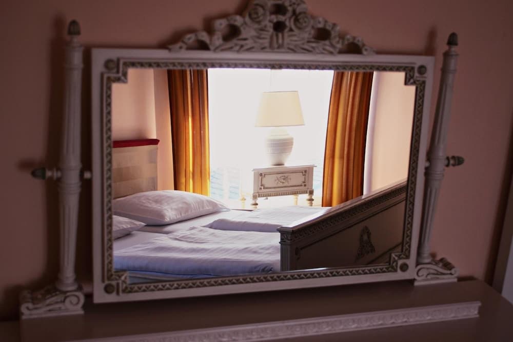 Hotel Monica