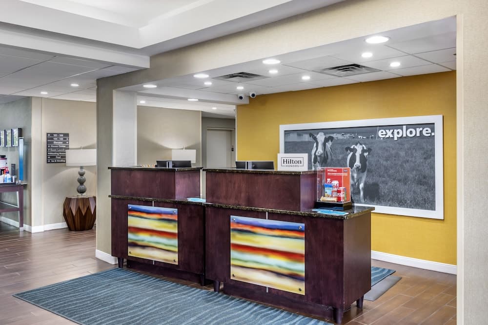 Hampton Inn Adel