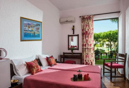 Malia Holidays Hotel