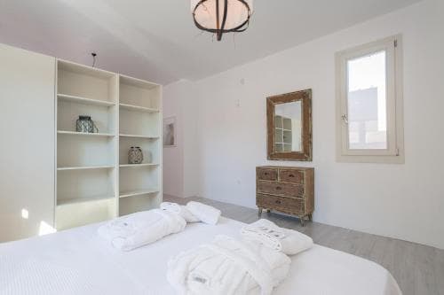 Thoas Residences