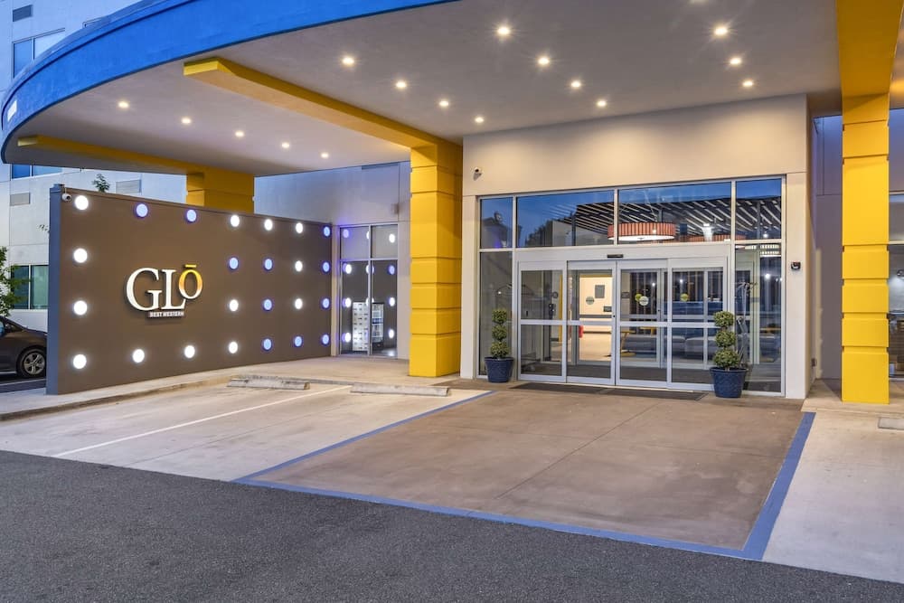 GLō Best Western Savannah-Gateway I-95