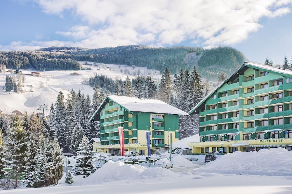 Alpine Club Resort