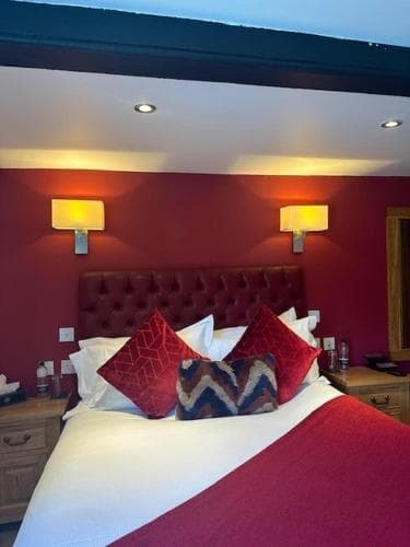 The Oak Tree Inn