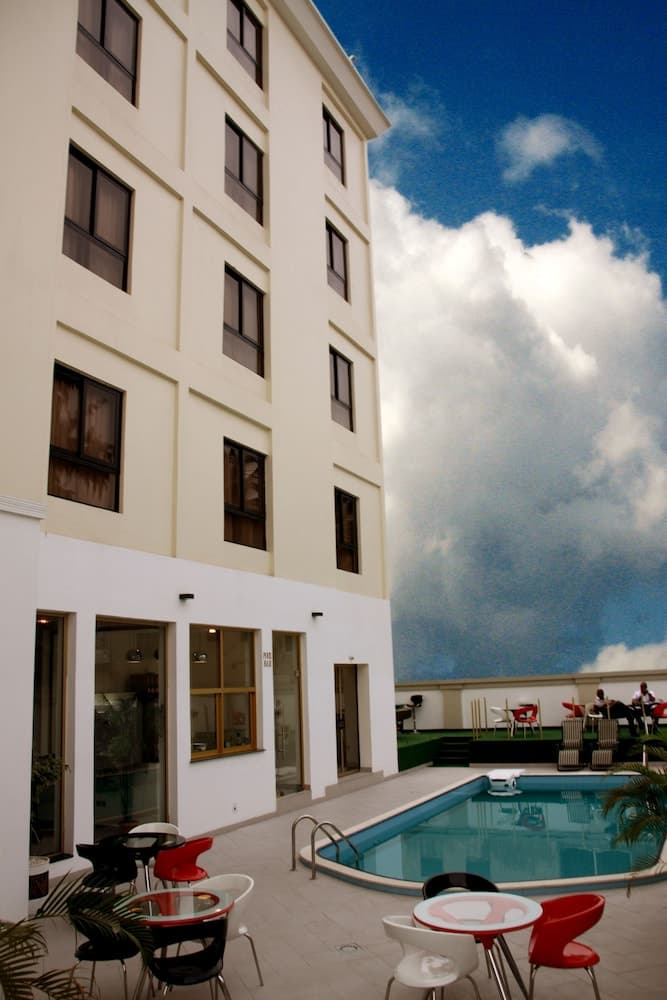 Chesney Hotel