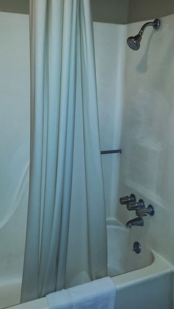 Carefree Inn Flatonia