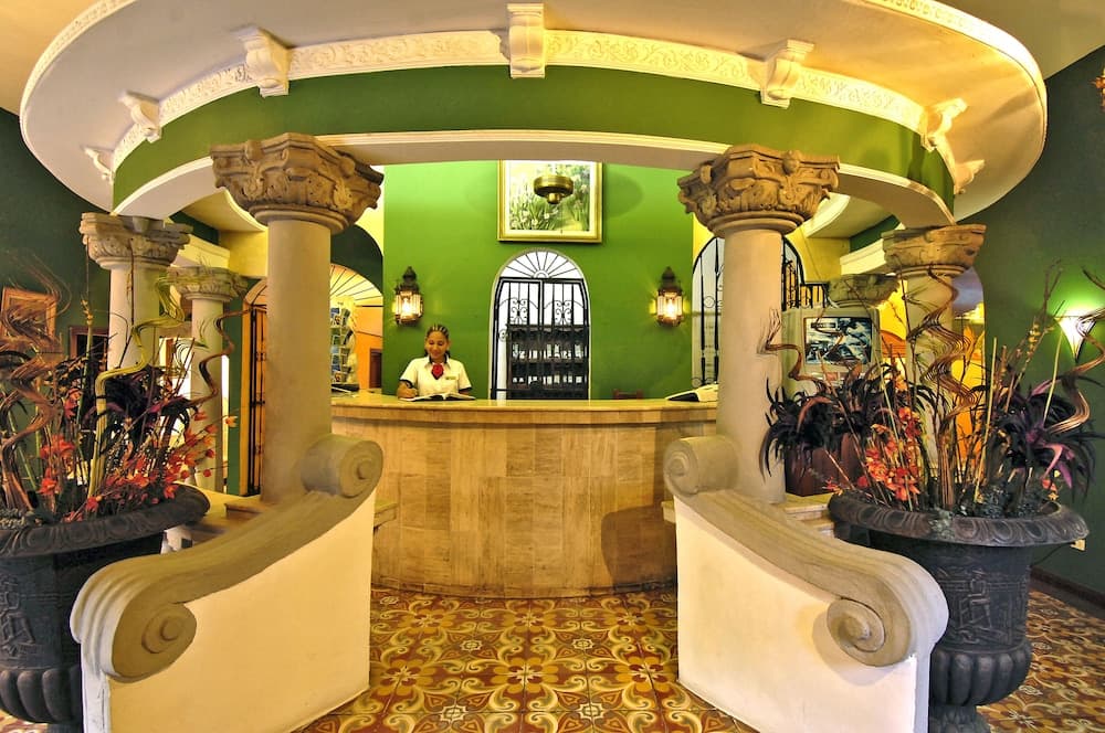 Hotel Colonial Granada