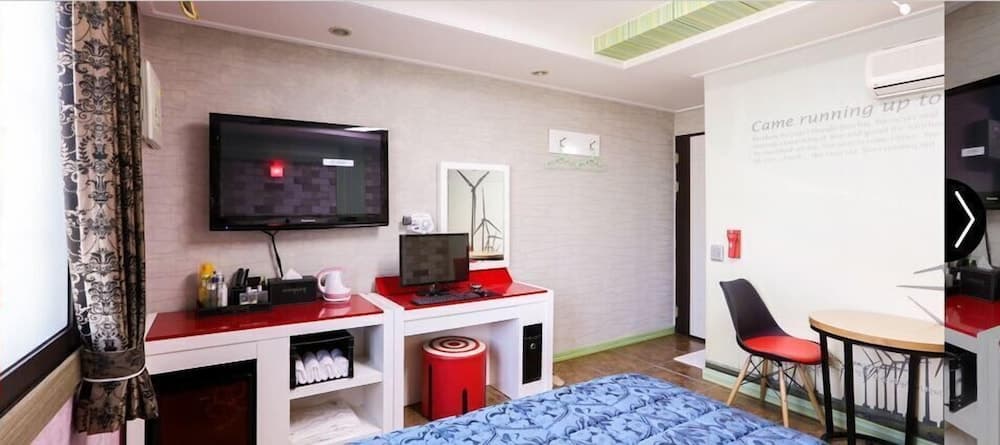 Diamond Motel