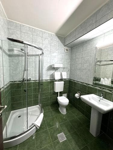 Yaky Center Hotel