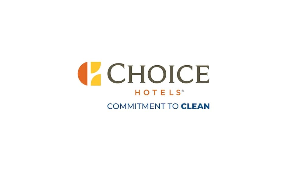 Quality Inn & Suites Golf Resort