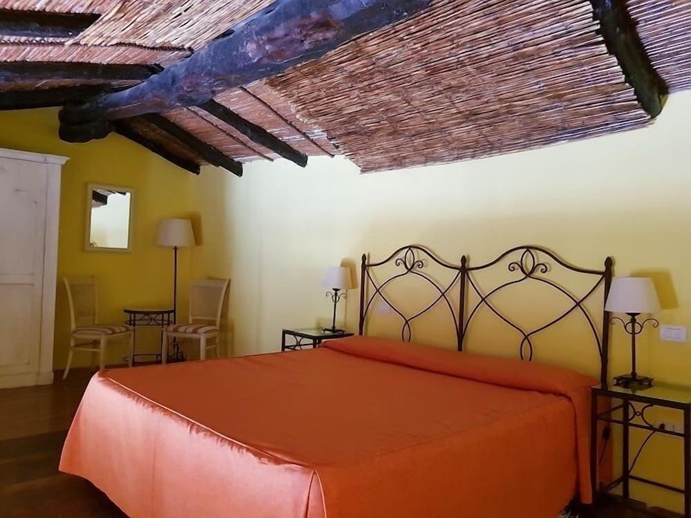 Hotel Etna