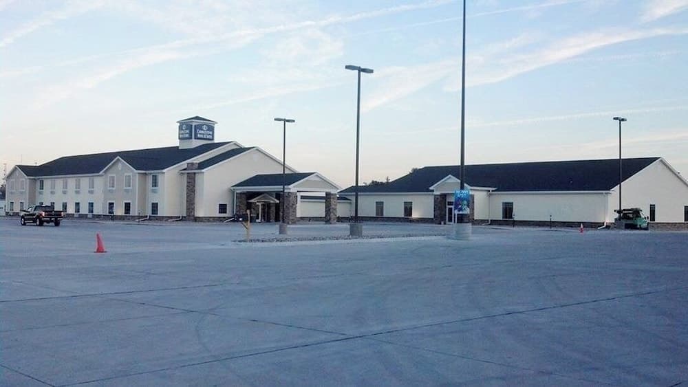 Cobblestone Hotel & Suites Broken Bow NE