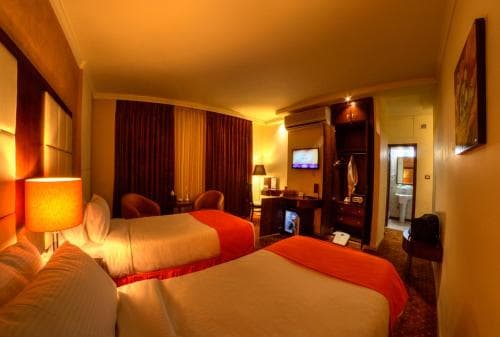 Meneur Hotel