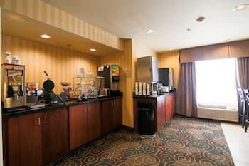Cobblestone Hotel and Suites Killdeer