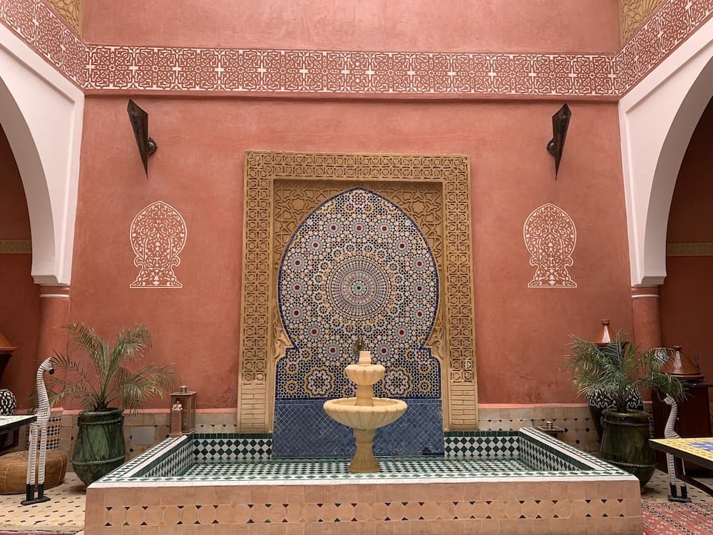 Riad Losra