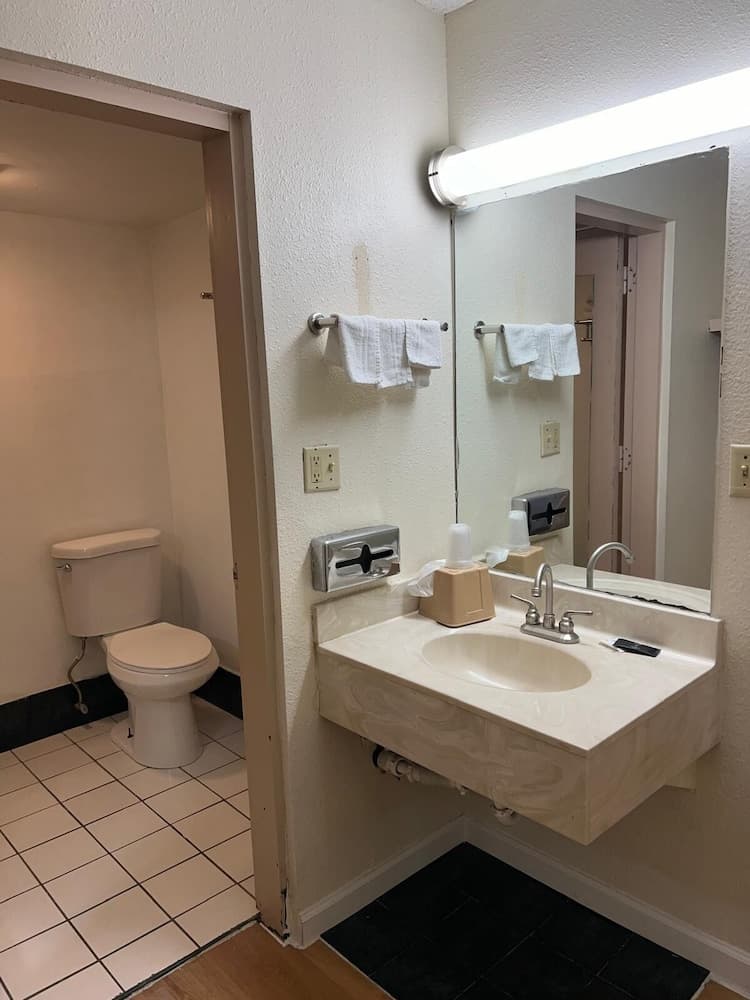 Quality Quarters Inn