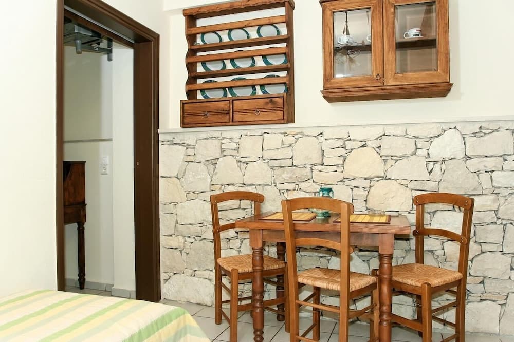 Andreas Apartments
