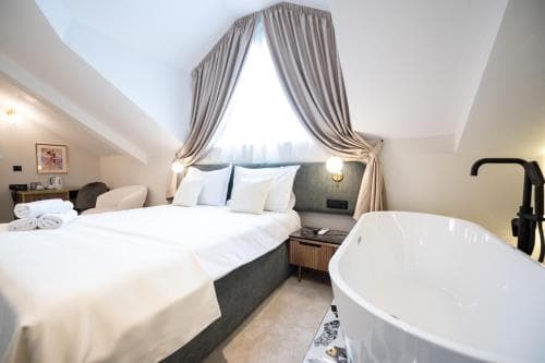 Local Rooms