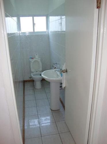 Rowsvilla Guest House