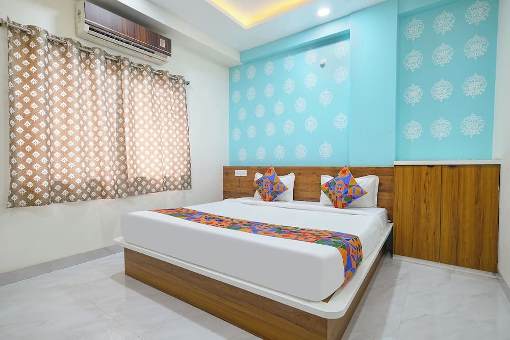 Fabhotel Chirag Inn