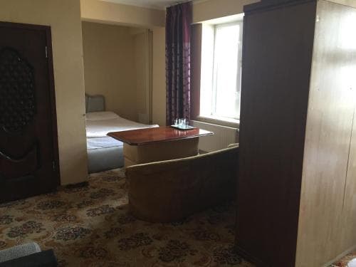 Era Hotel