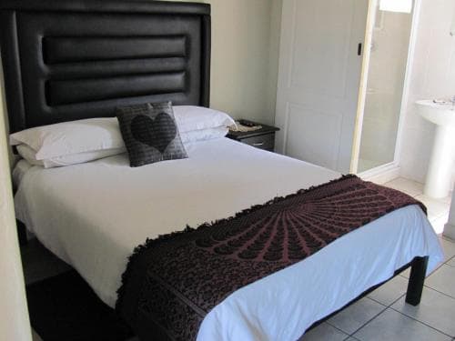 Ado Guesthouse