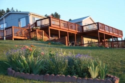 Sawin' Logs Bed & Breakfast