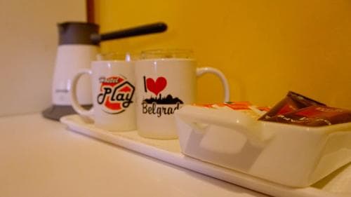 Play Hostel