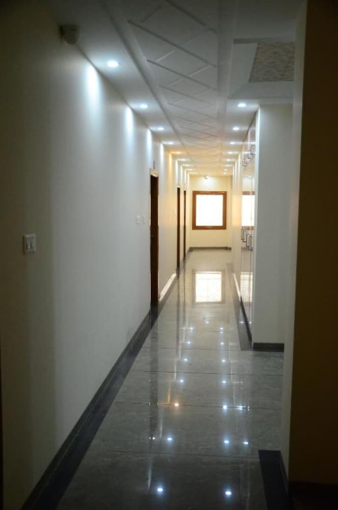 Dudi Hotel
