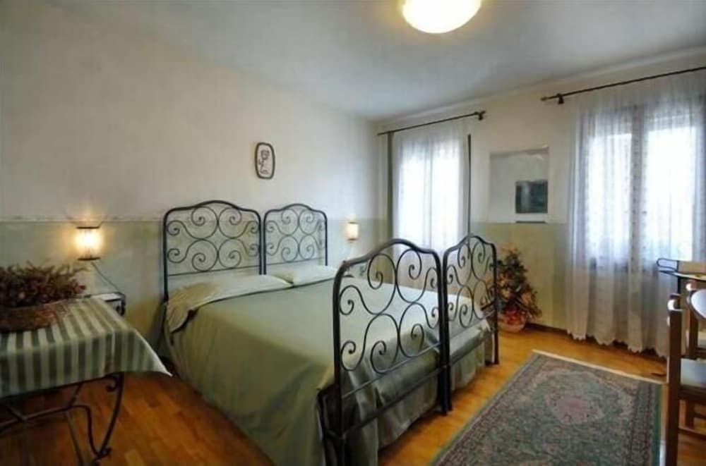 B&B Ernestina