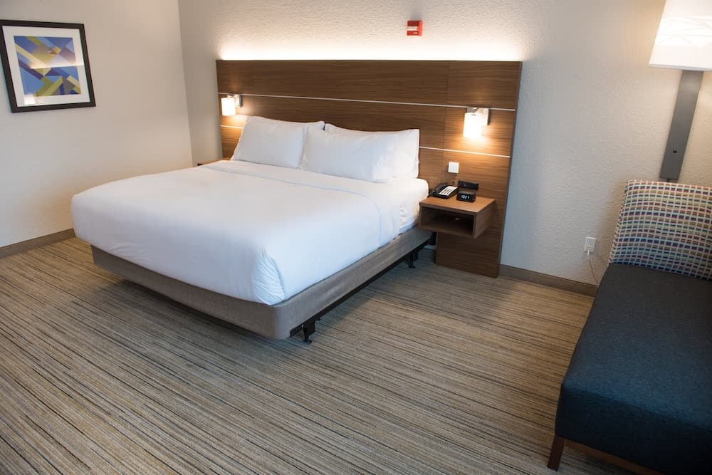 Holiday Inn Express & Suites - Louisville N - Jeffersonville by IHG