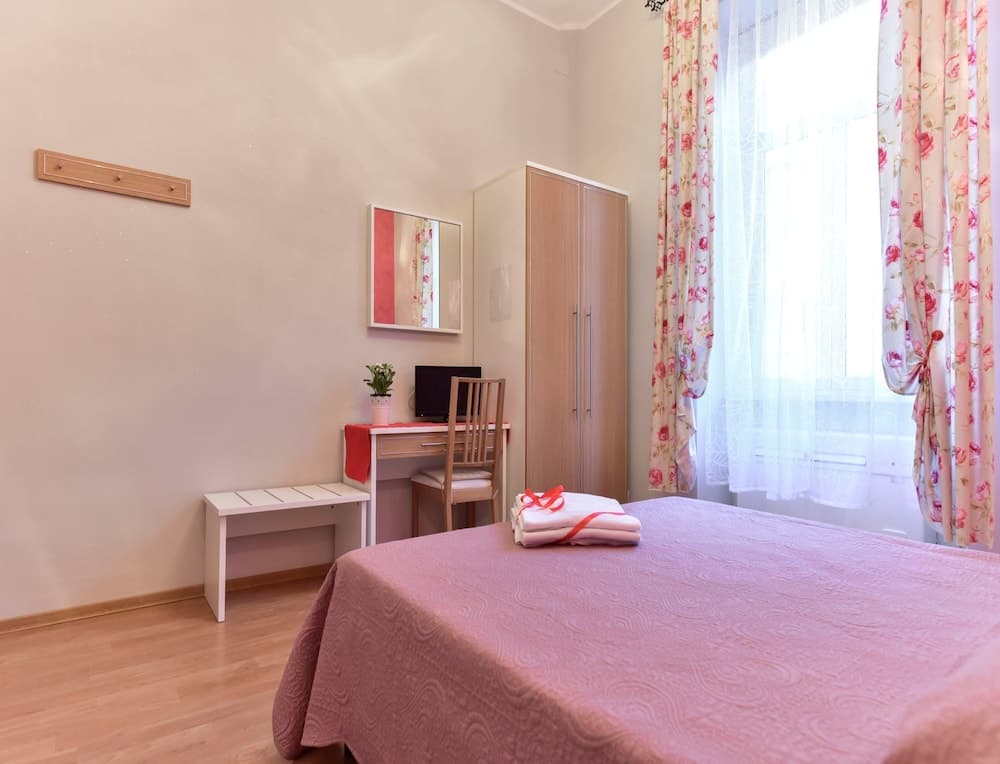 Claudia Suites