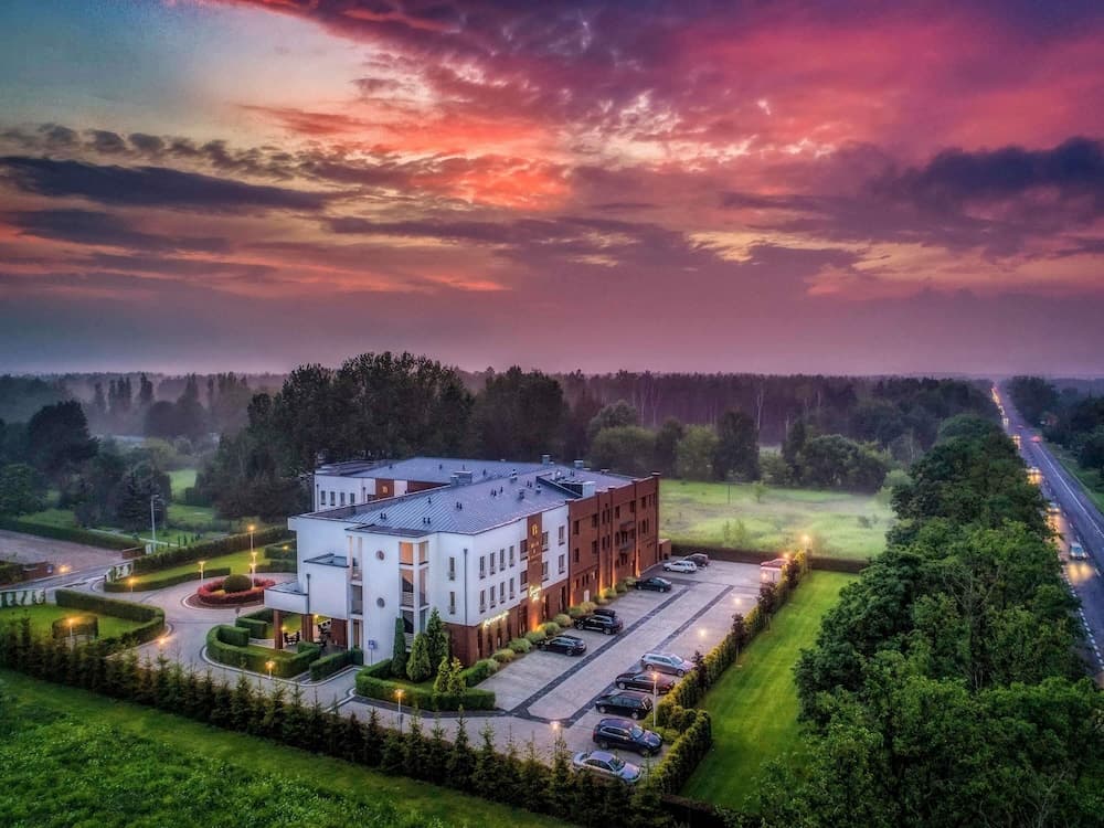 Mercure Wiazowna Brant
