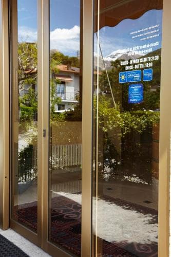 Hotel 2000