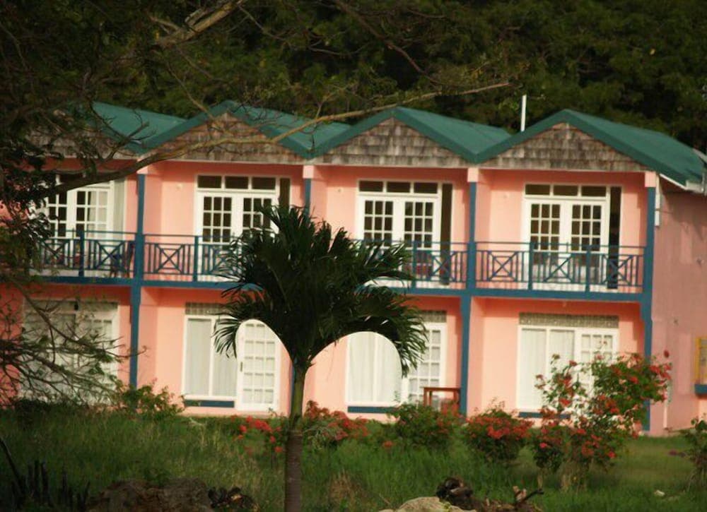 Canoe Bay Beach Resort