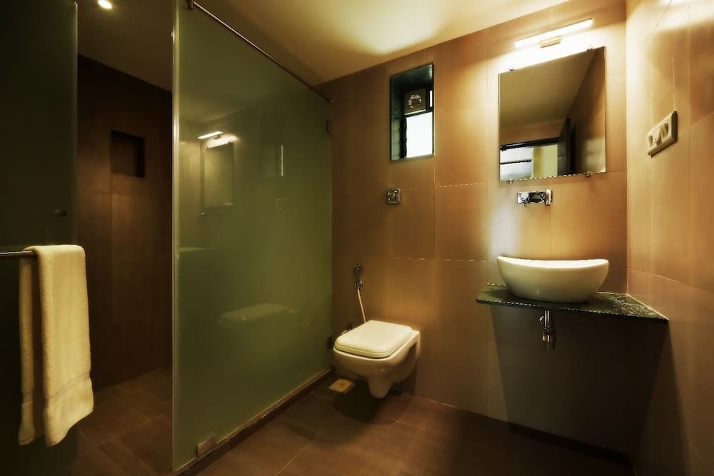 The Aksa Hotel