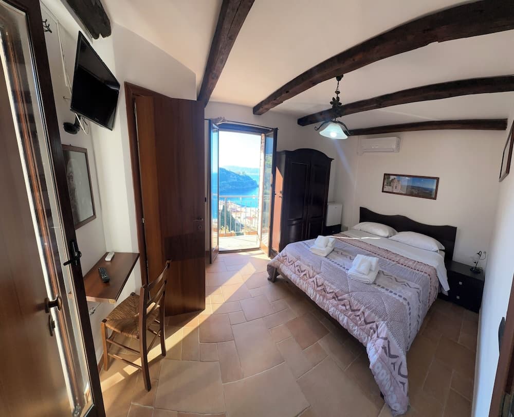 La bastia beb
