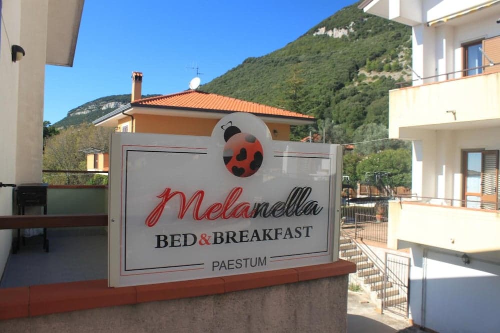 B&B Melanella