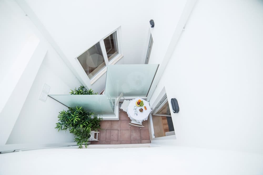 Lis Apartments