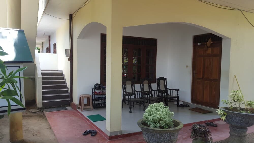 Kavindi Villa